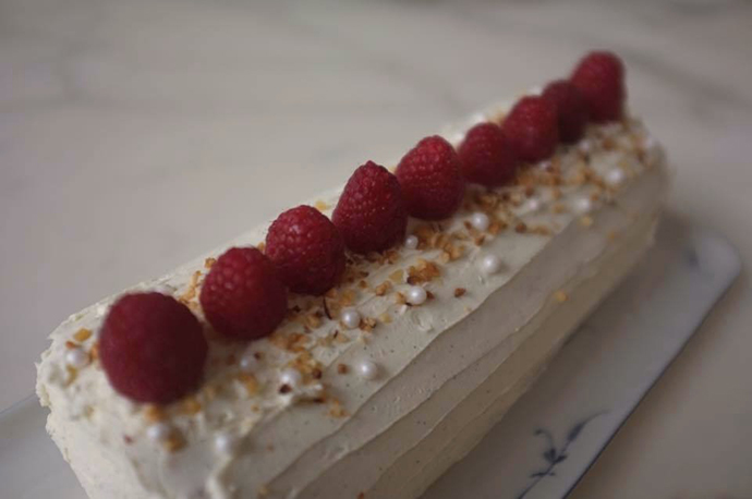 Buche vanille framboises praliné