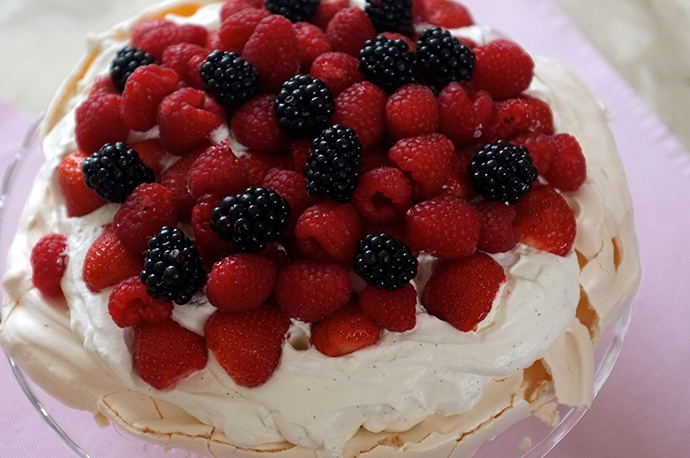 Pavlova aux fruits rouges 